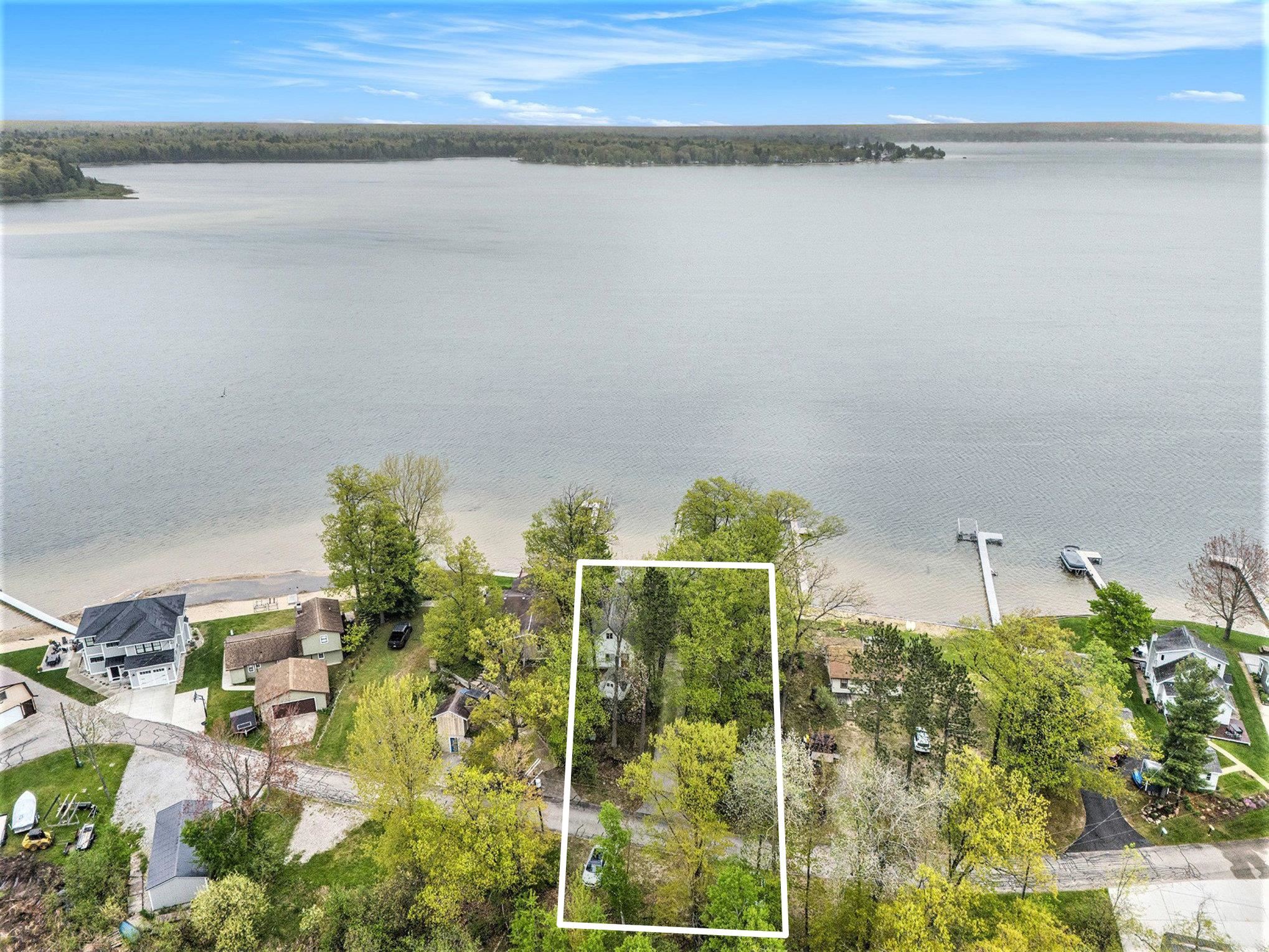 1264 Birchaven Beach