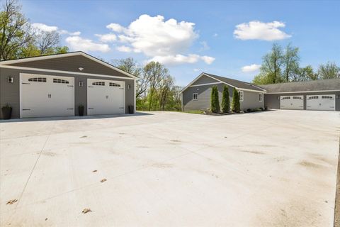 2892 BECK Road Genoa Township MI 48843