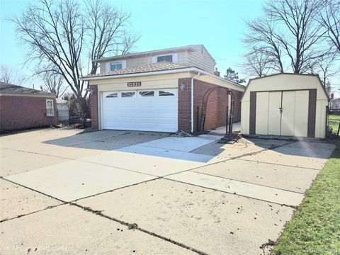 31821 Beechwood Drive Warren City MI 48088