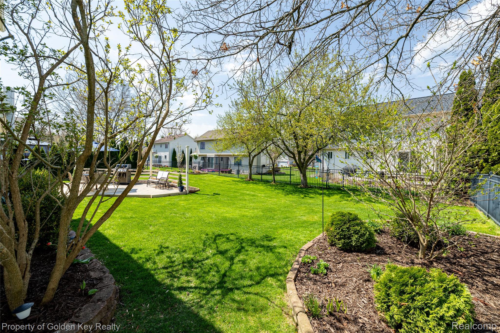 403 S Pine Creek Court