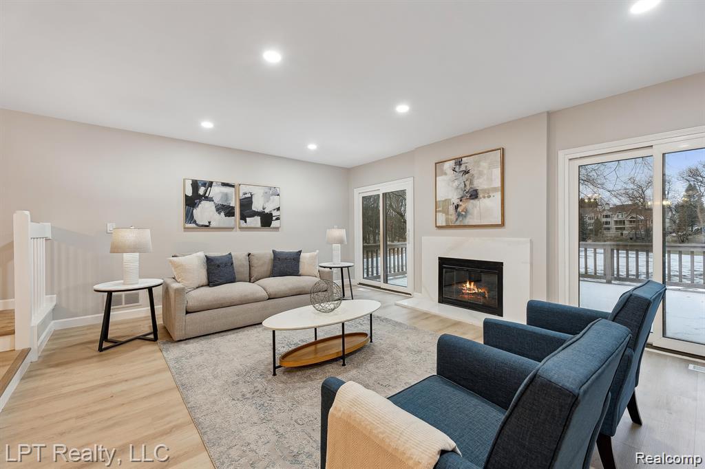 4561 Golf View Drive