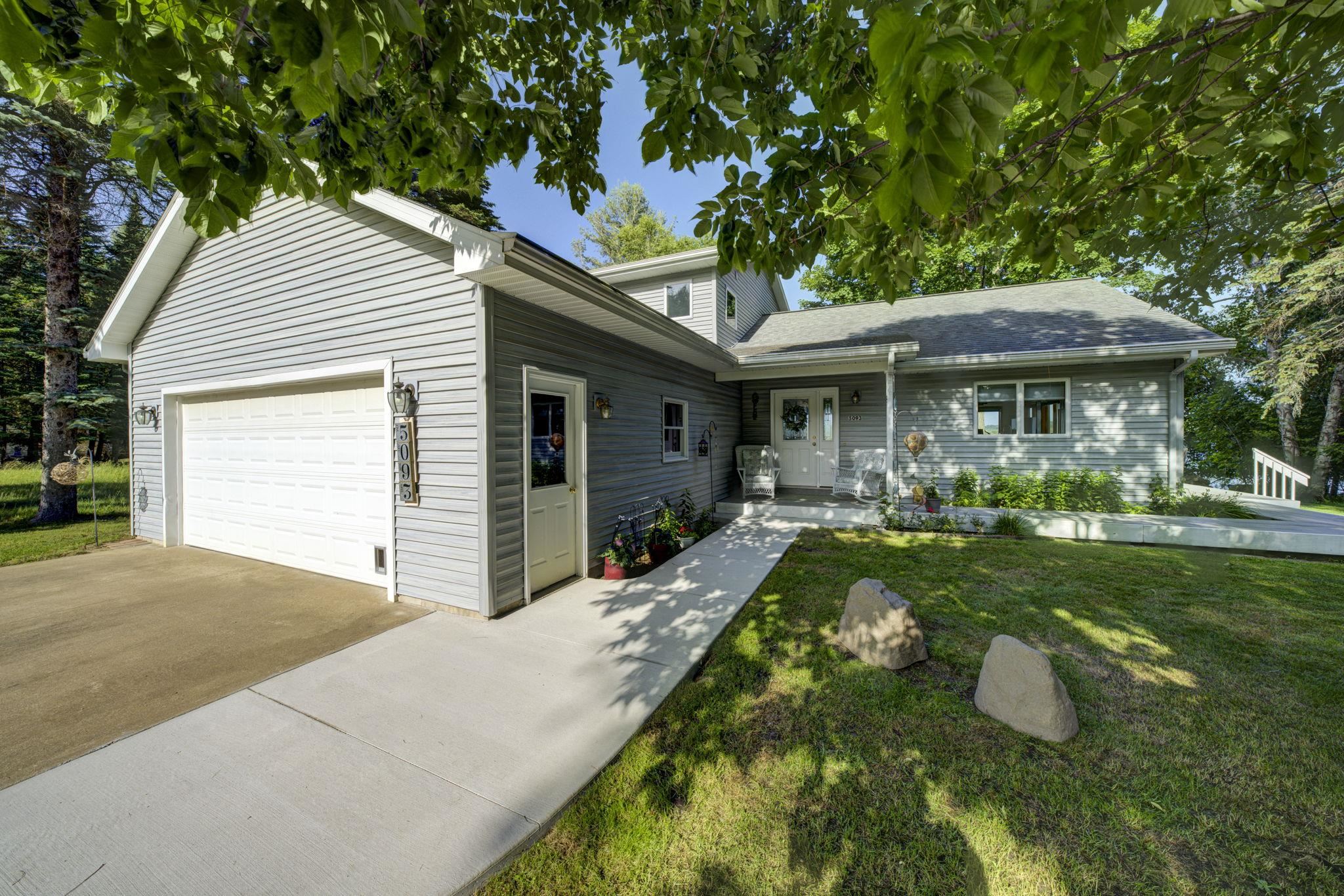 5093 S Camelot