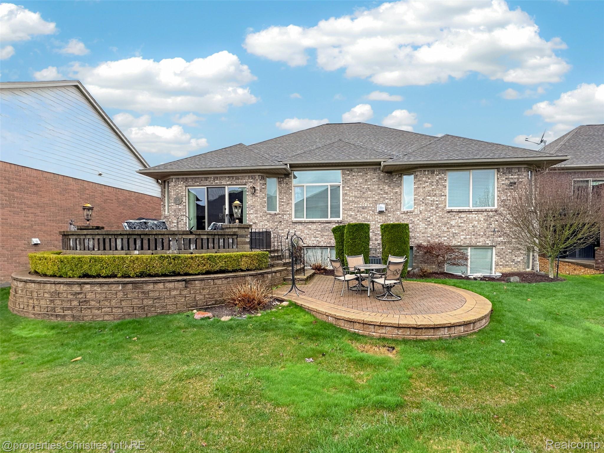 58818 Gallery Court