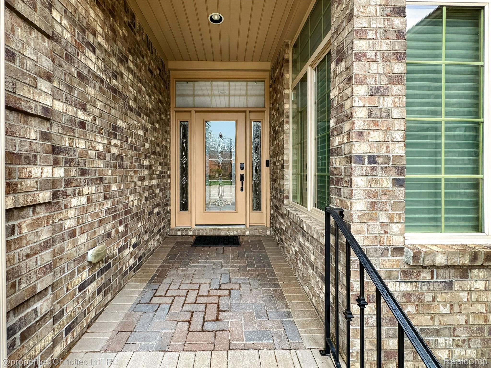 58818 Gallery Court