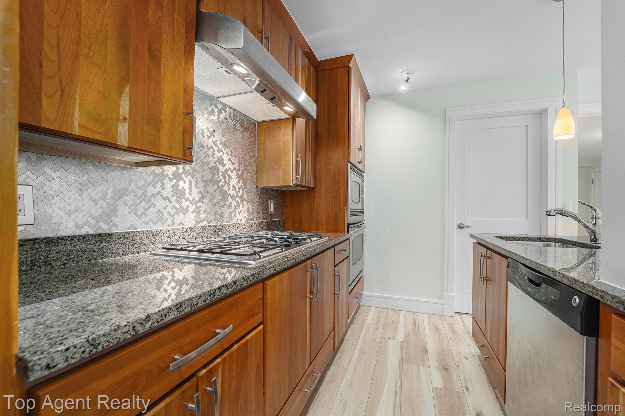 411 S Old Woodward Avenue 511