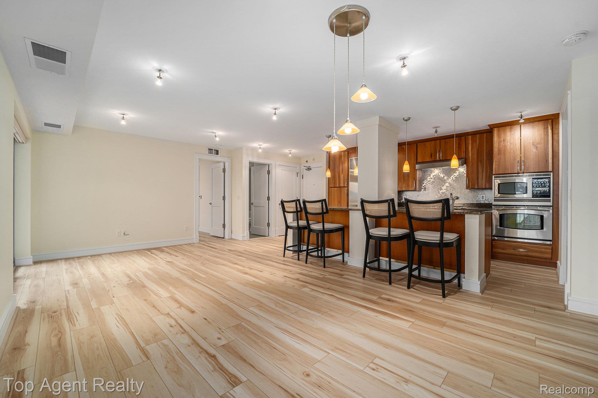 411 S Old Woodward Avenue 511