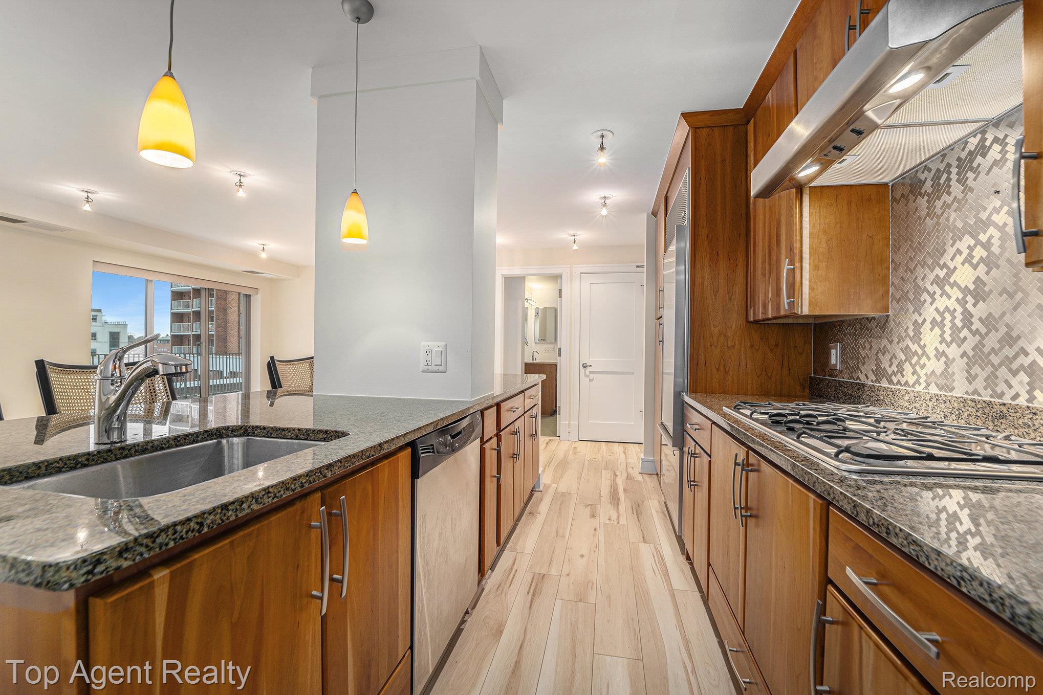 411 S Old Woodward Avenue 511