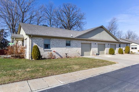 41837 King Edward Court Clinton Charter Township MI 48038