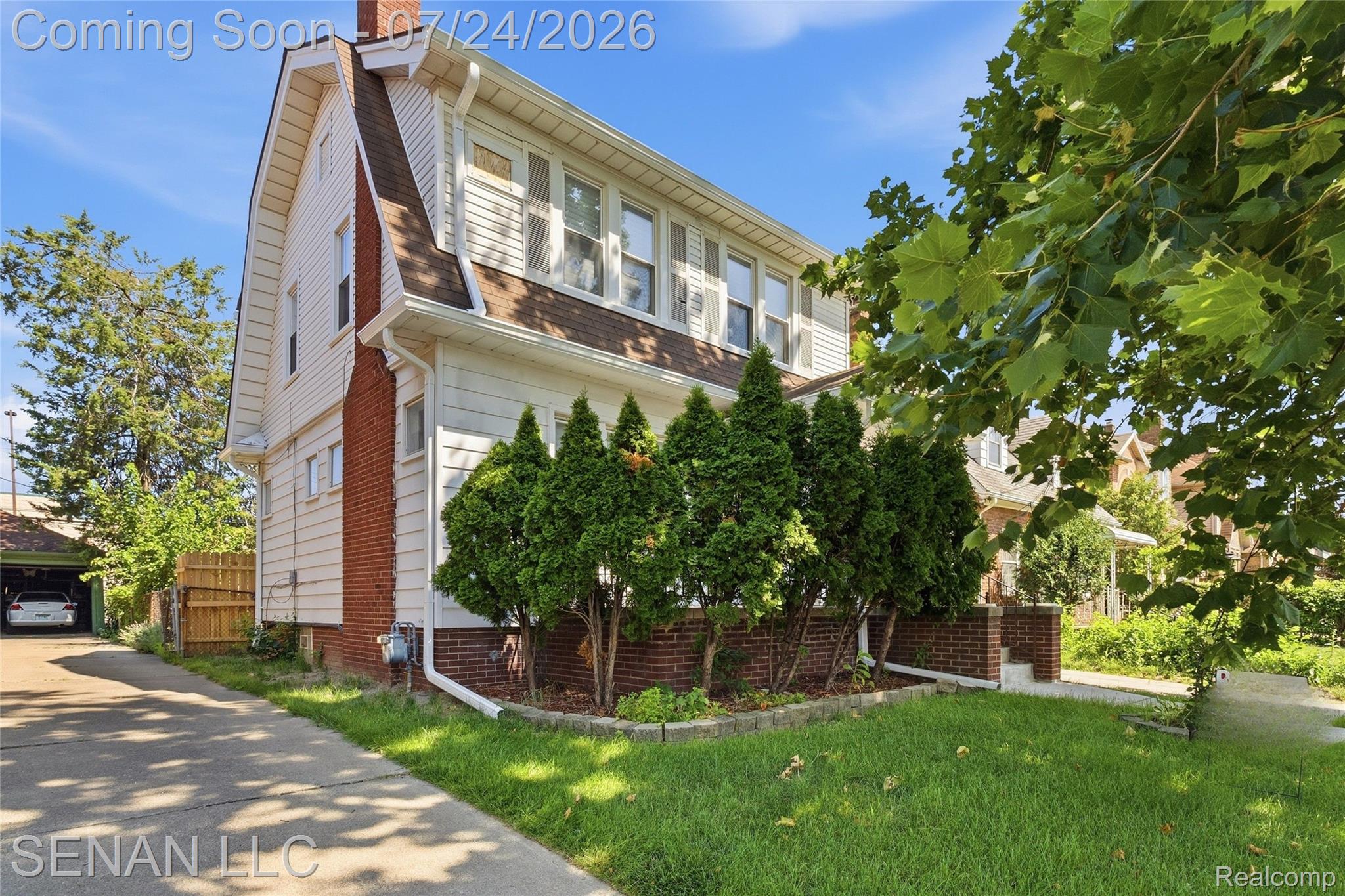 5056 Maple Street