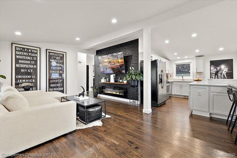 2011 Nakota Road Royal Oak City MI 48073