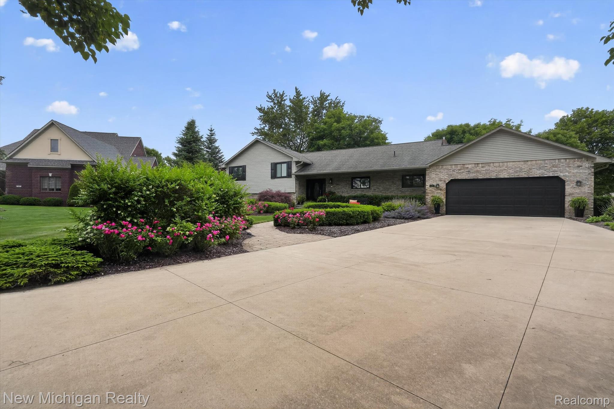 1325 Birdie Court
