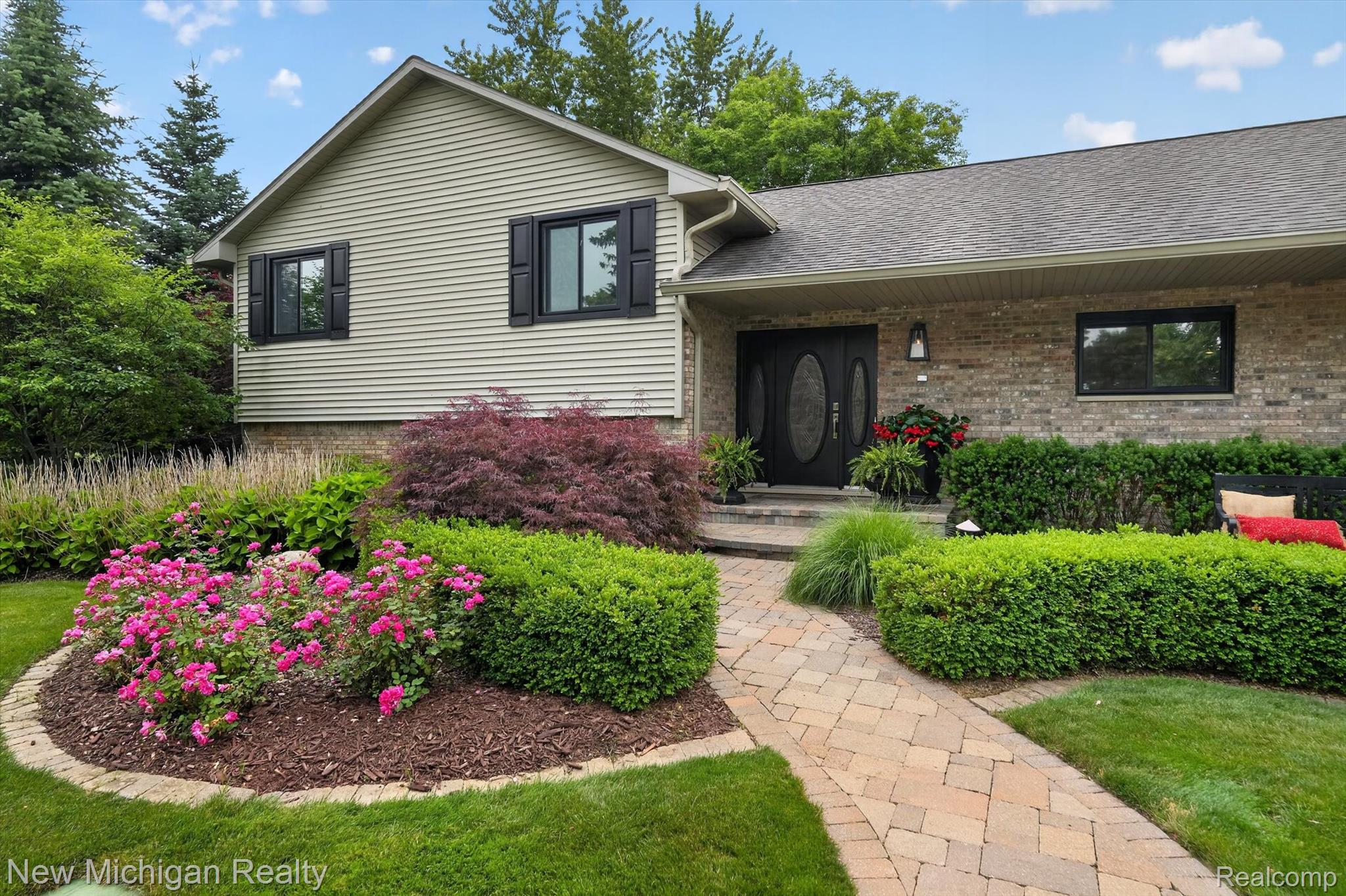 1325 Birdie Court