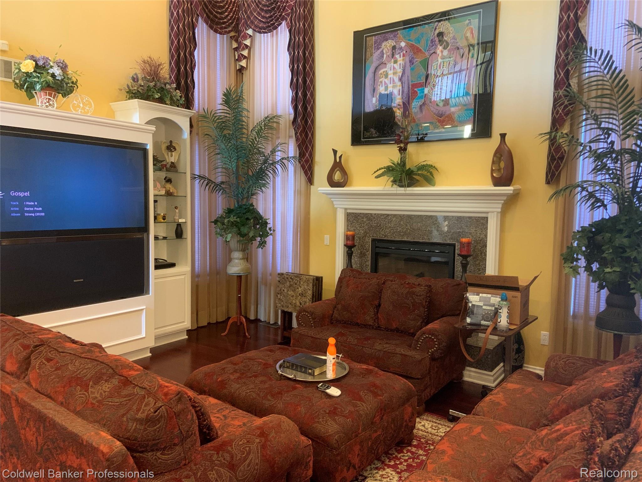 13065 White Oaks