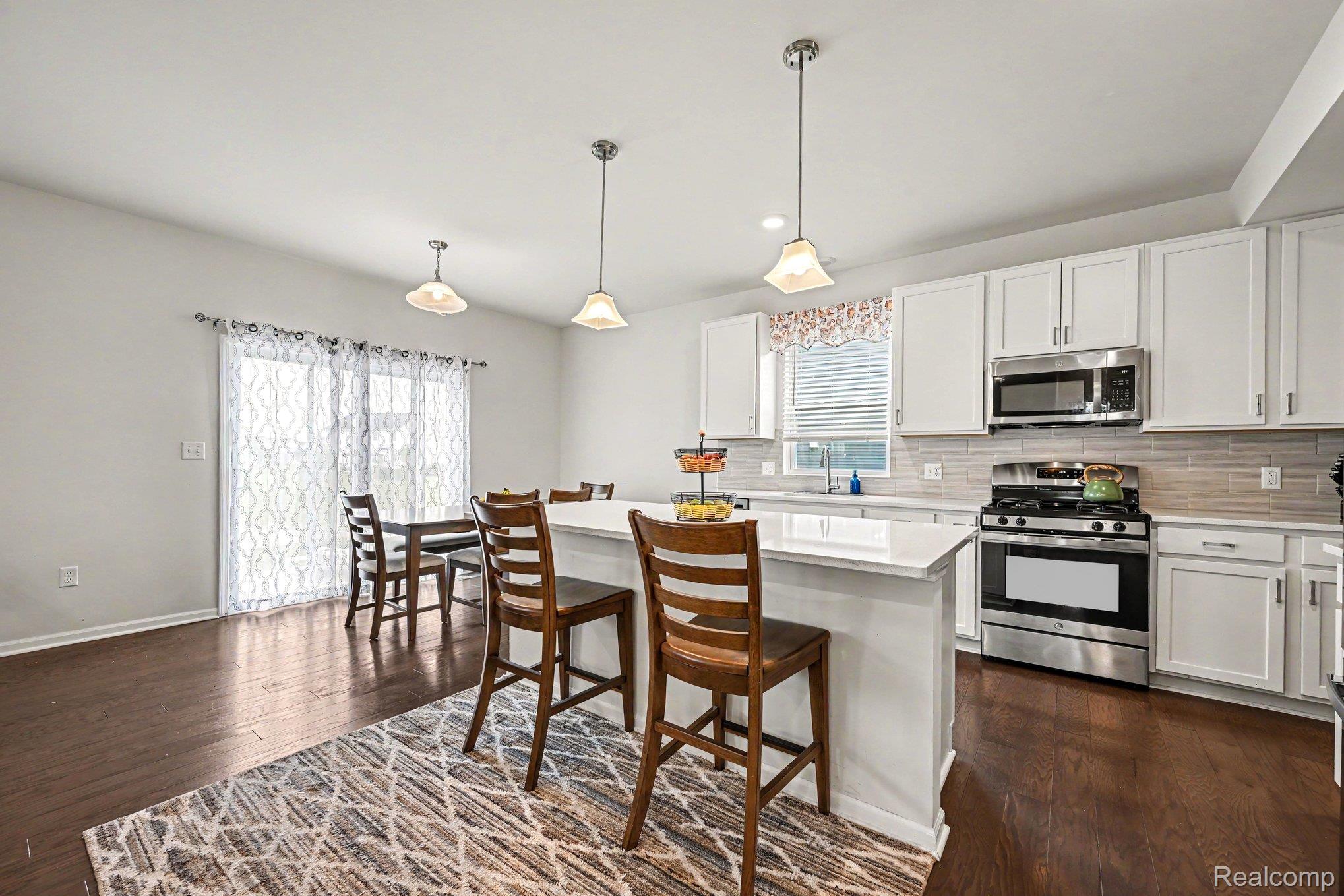 2751 Salt Springs Drive
