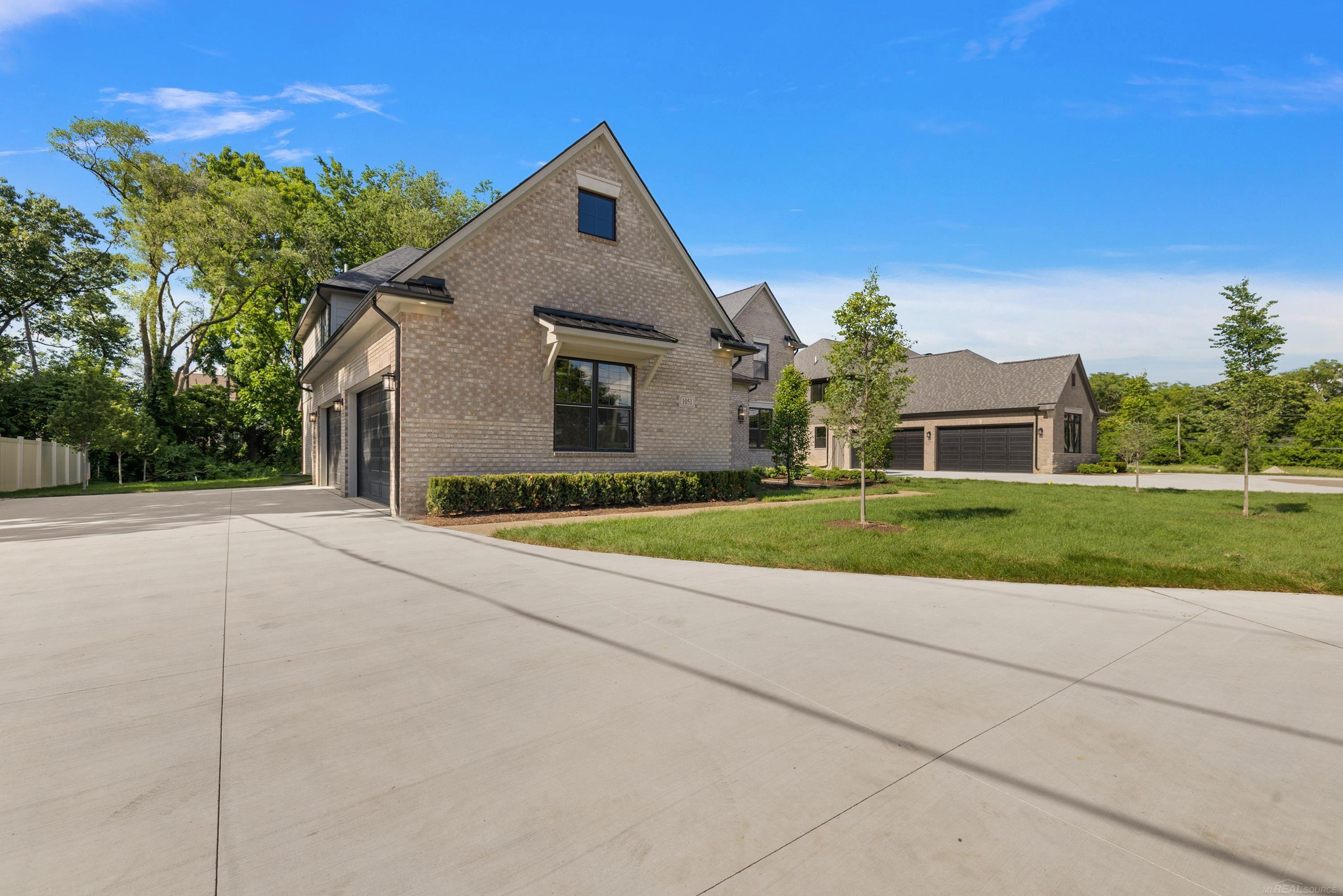 1051 E Avon Road
