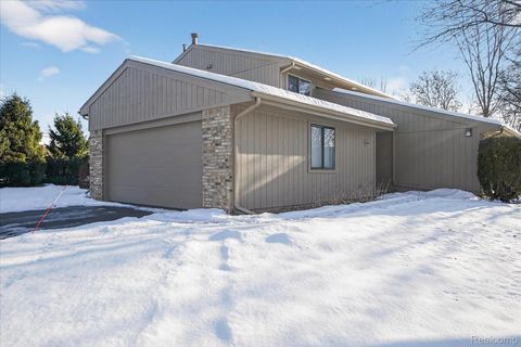 4364 S Meadow Drive Waterford Charter Township MI 48329