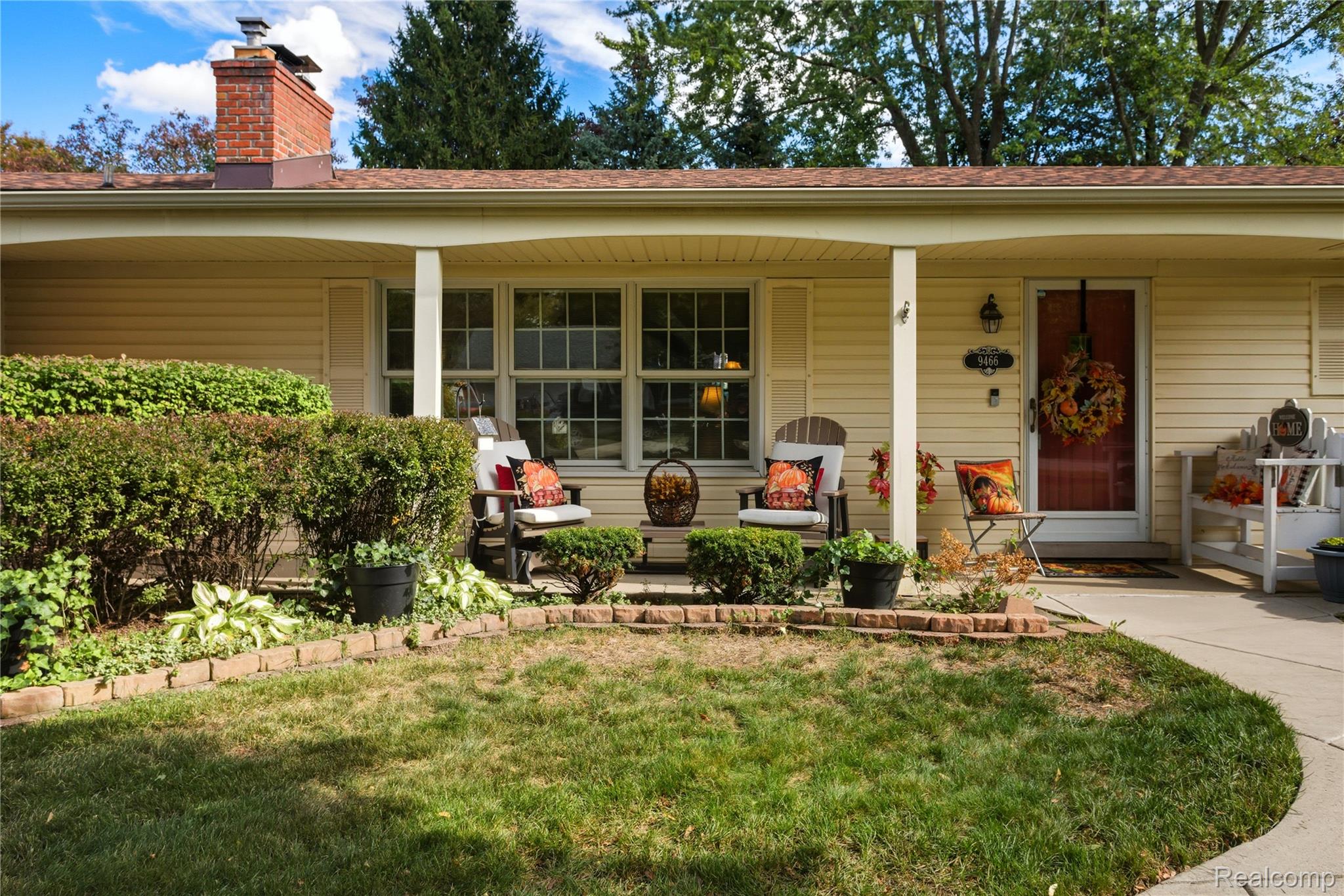9466 Marilyn Avenue