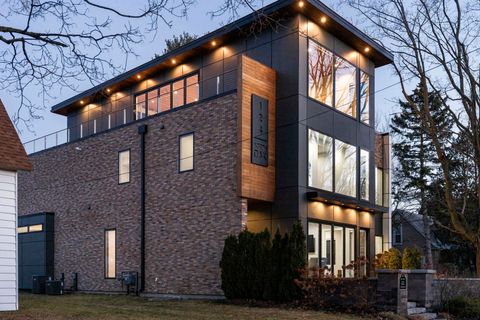 Photo of 124 N Oak Street, Traverse City City, MI 49684 (MLS # 78080067892)