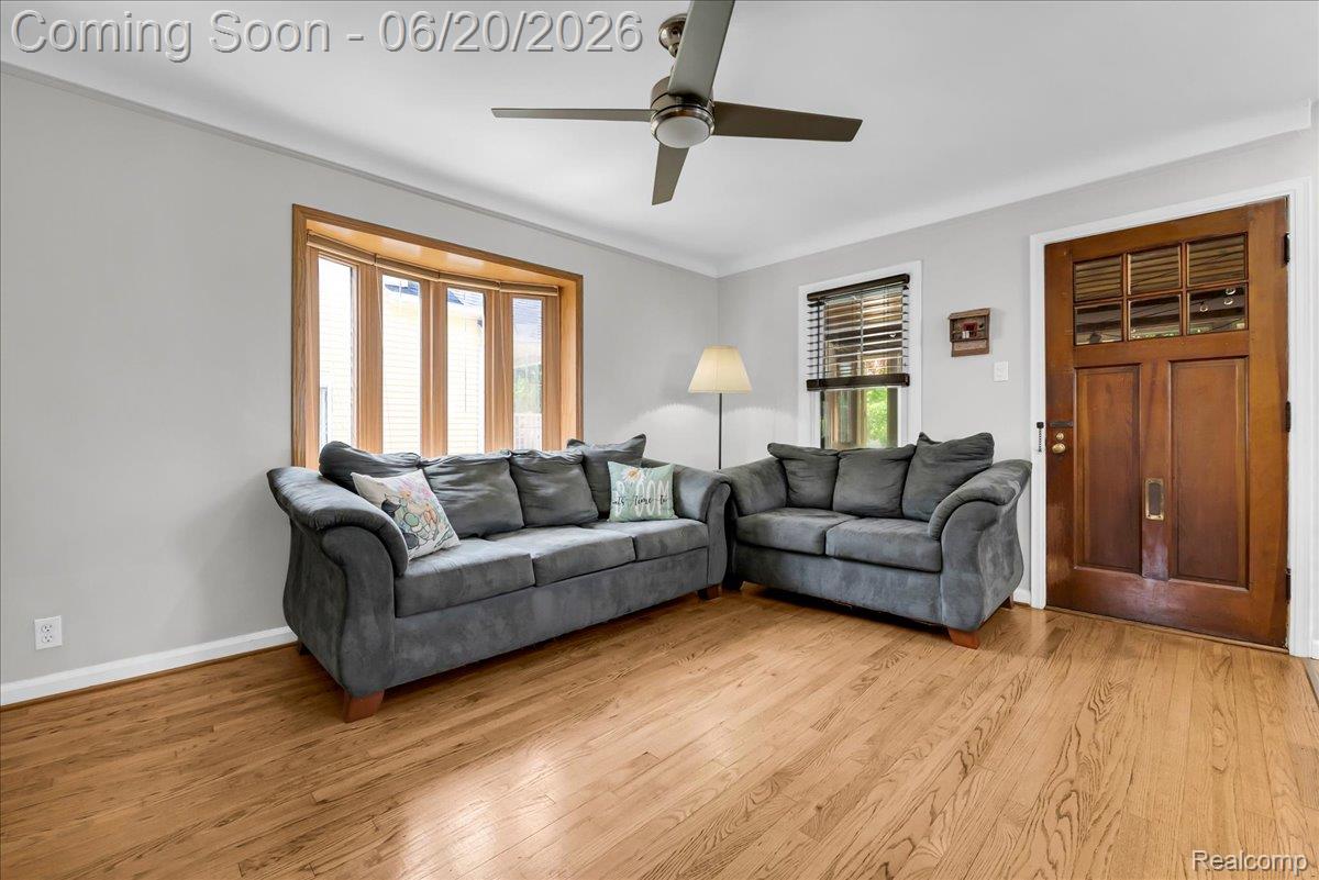 1009 Harvard Road