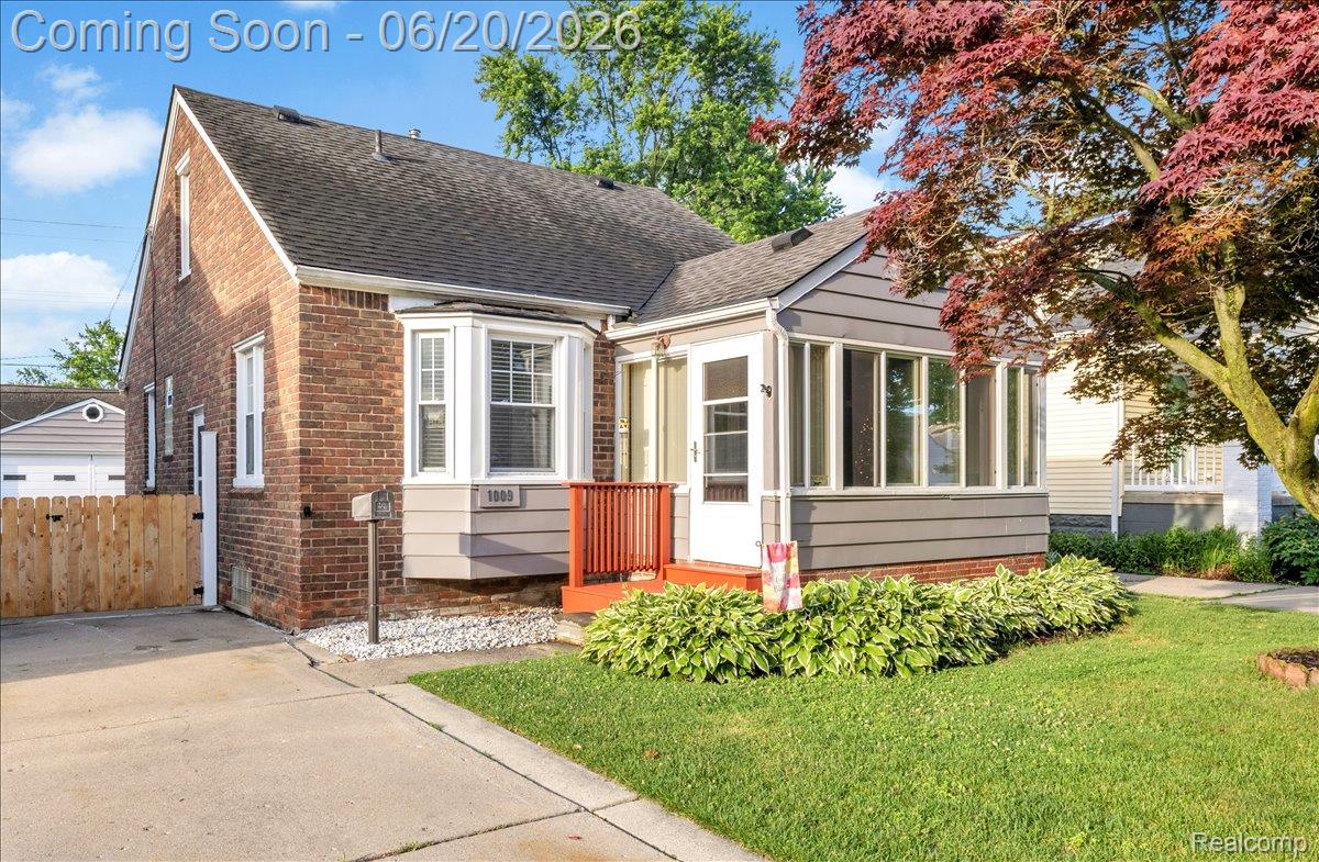 1009 Harvard Road