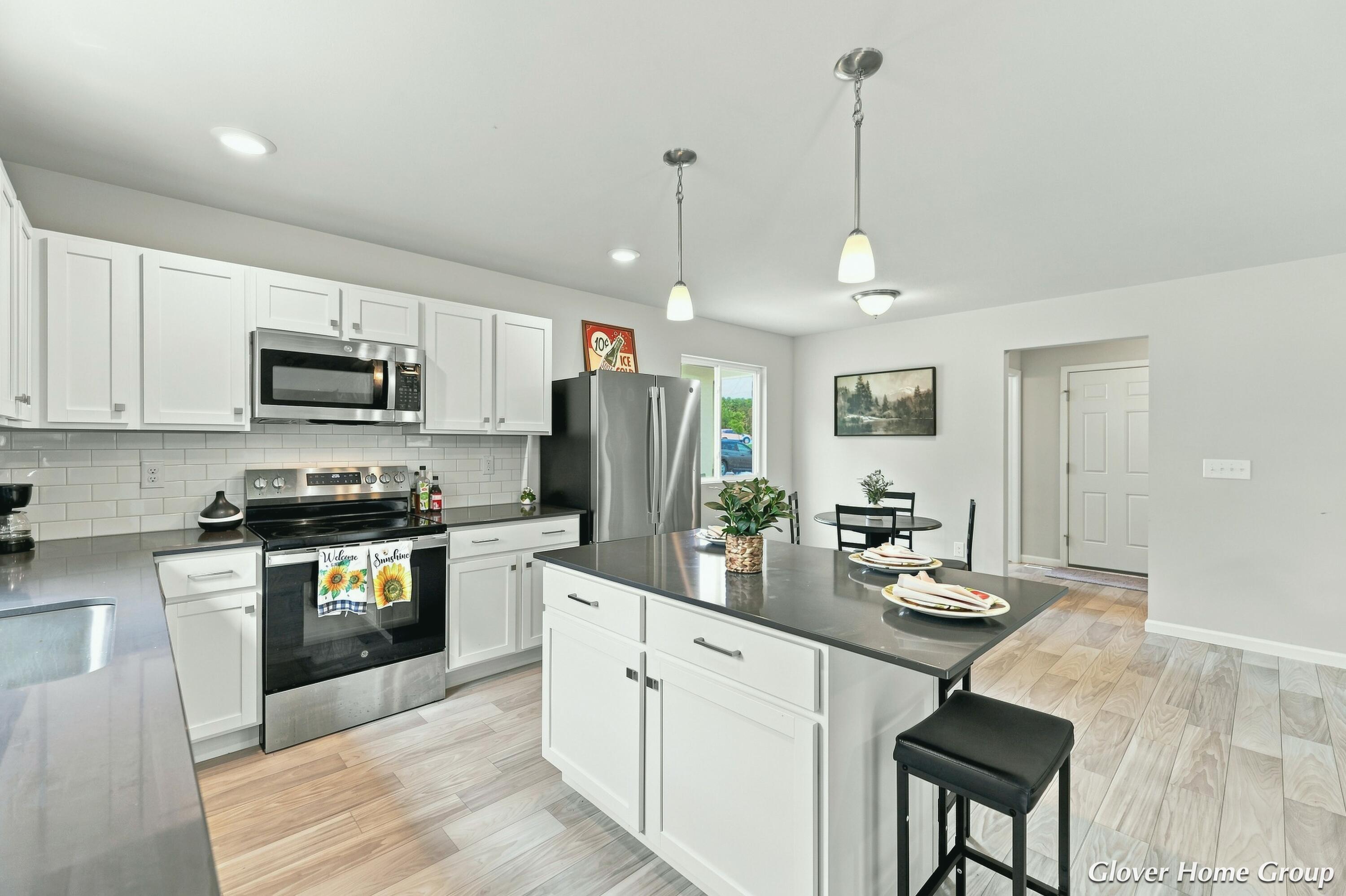 809 Hollyhock Drive