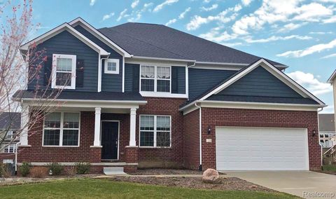 Photo of 22572 Pondview Drive, Macomb Township, MI 48042 (MLS # 20261030989)