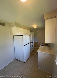 206 N John St
