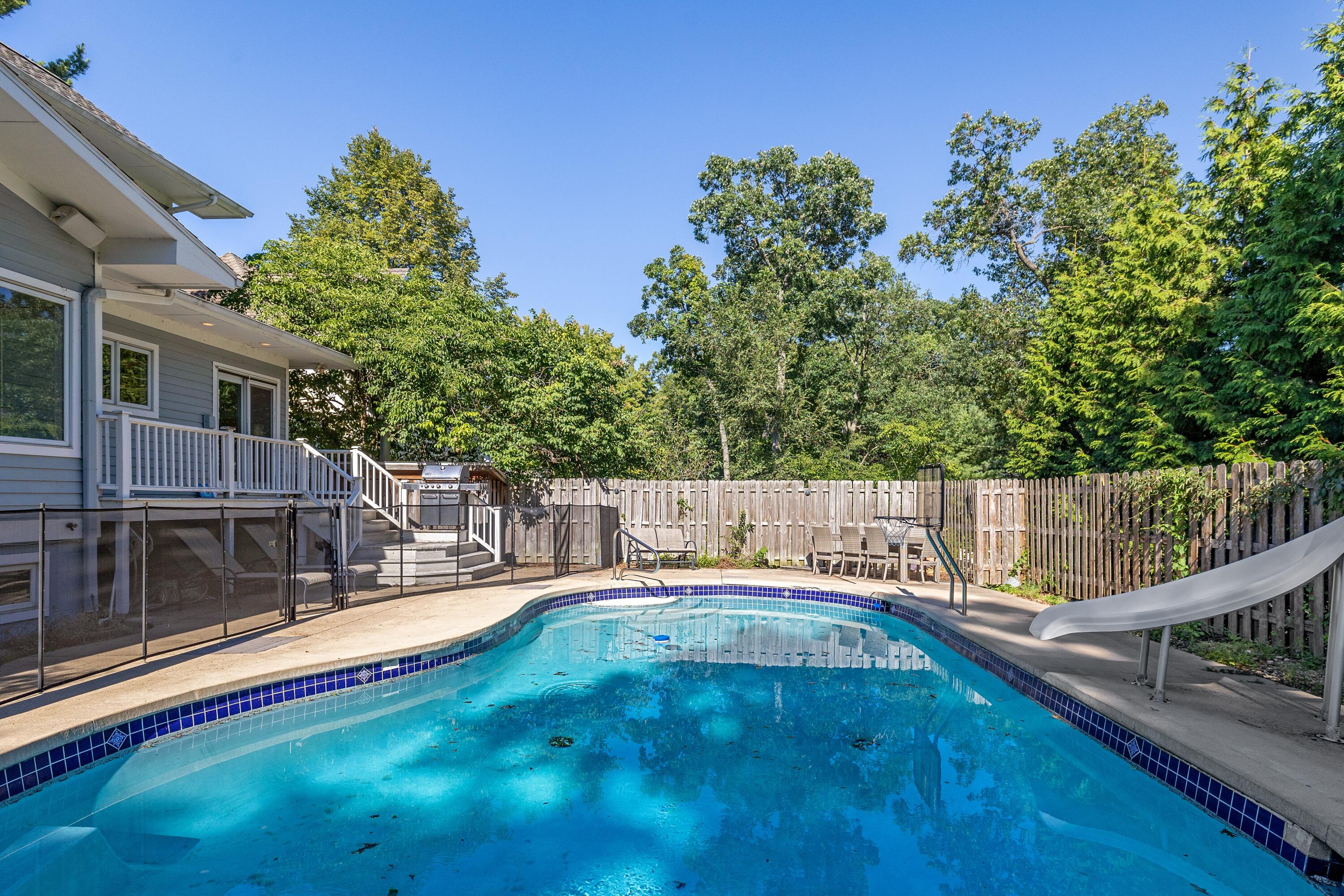 3987 Lake Shore Drive