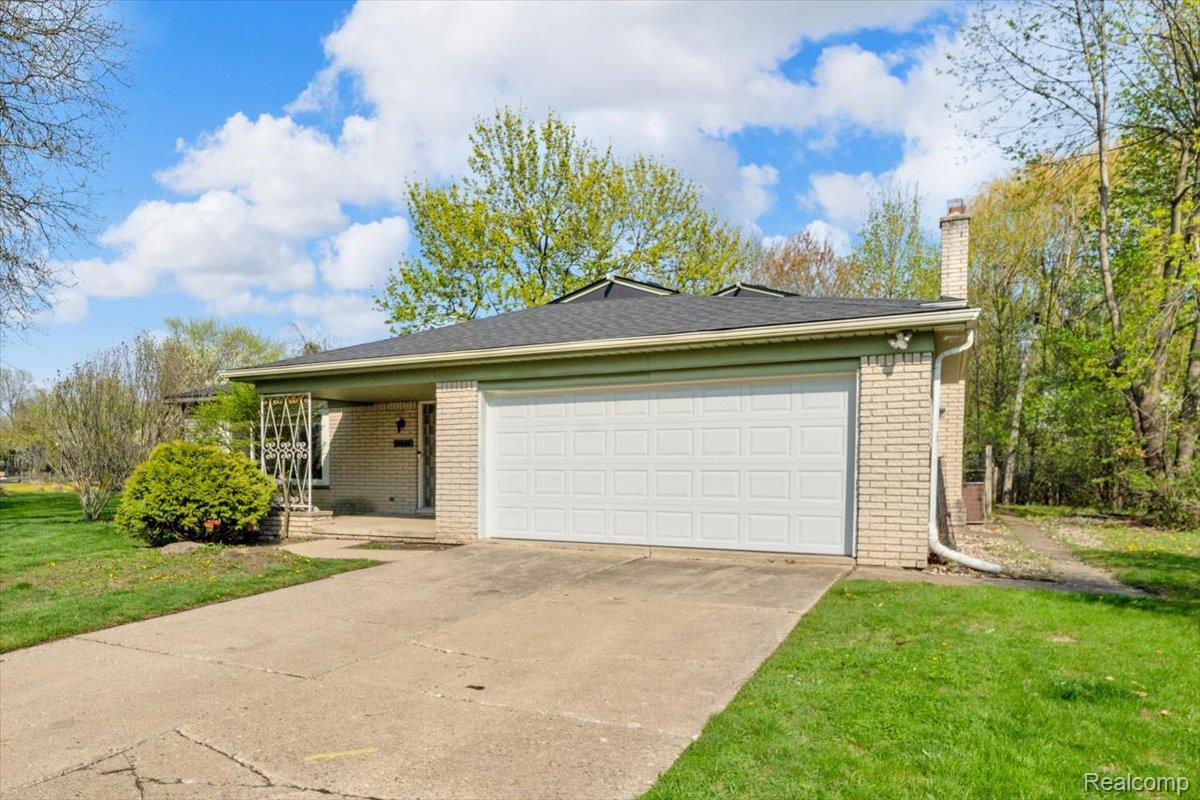 19230 Red Maple Court