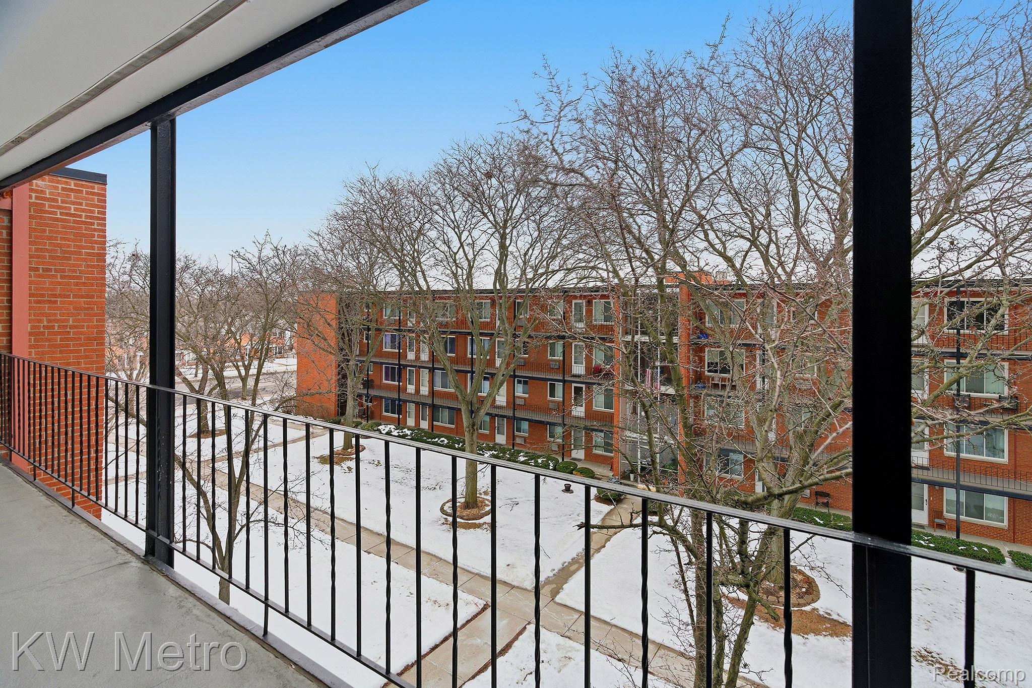 2925 W 13 Mile Road 405