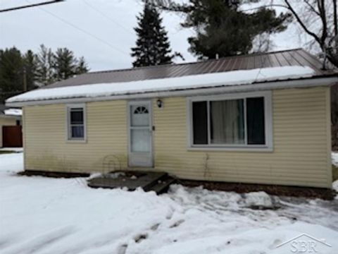 A home in JeromeTownship_Midland