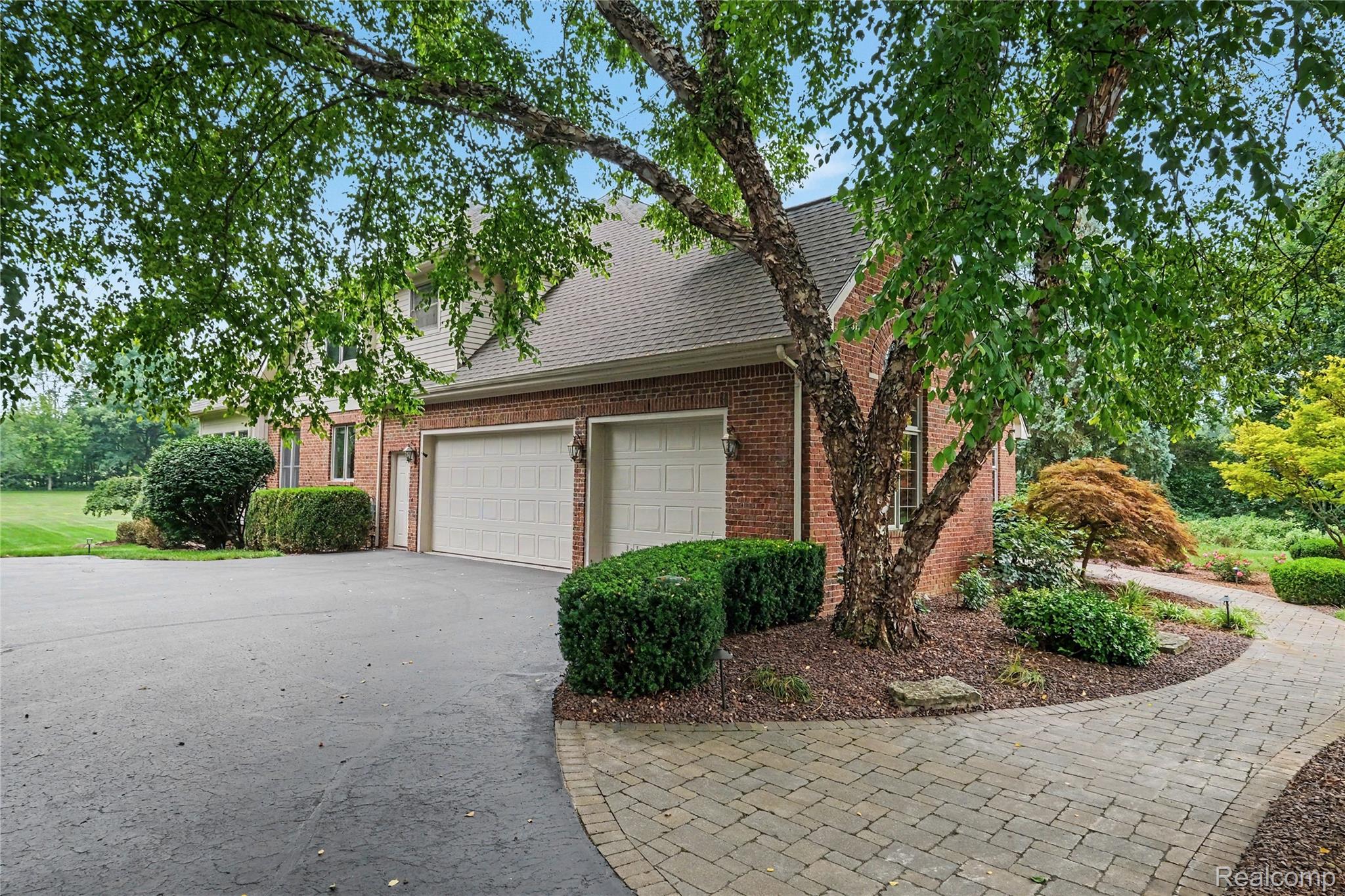 4678 Edinburgh Drive