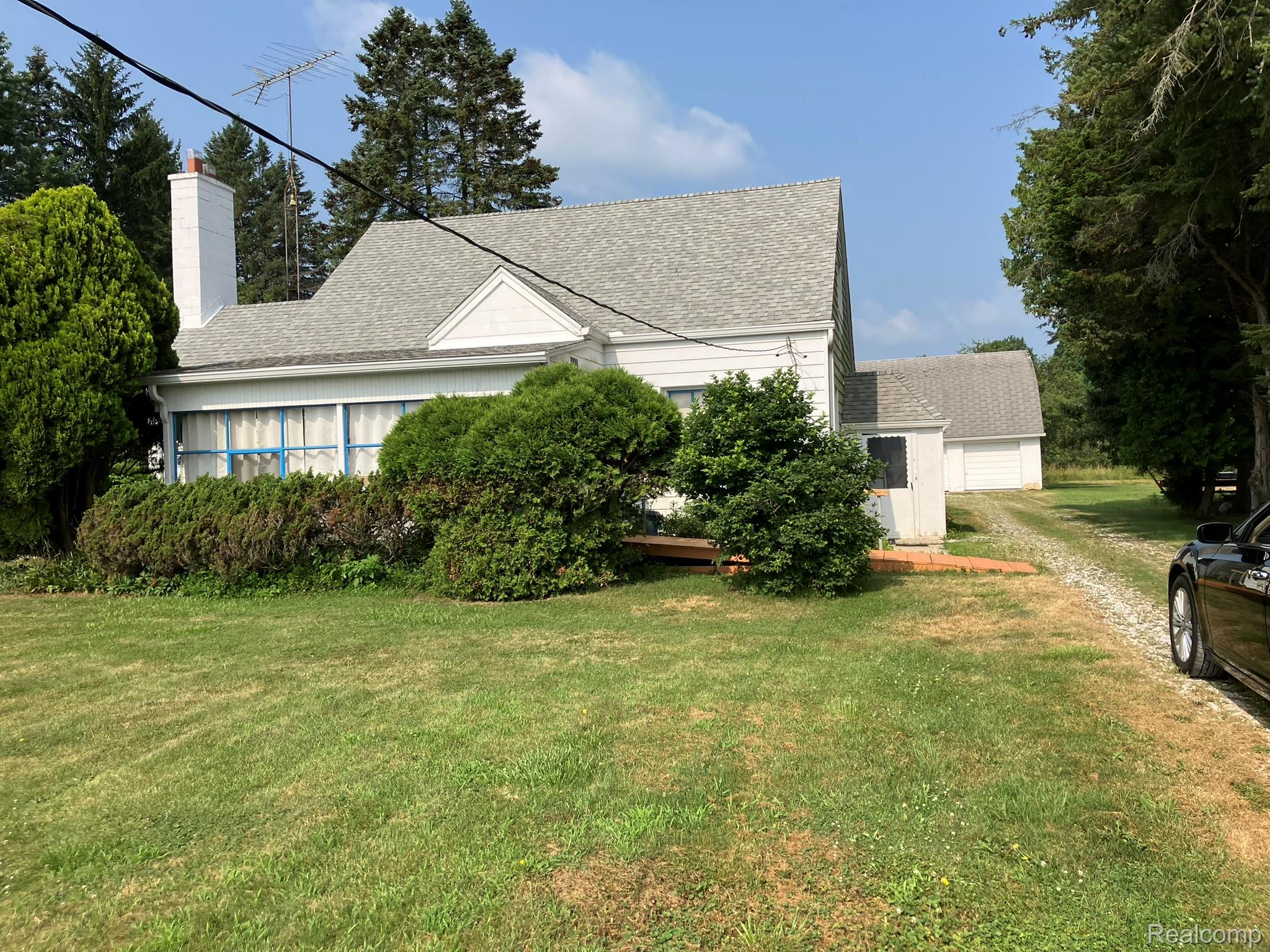 5893 Cribbins Road