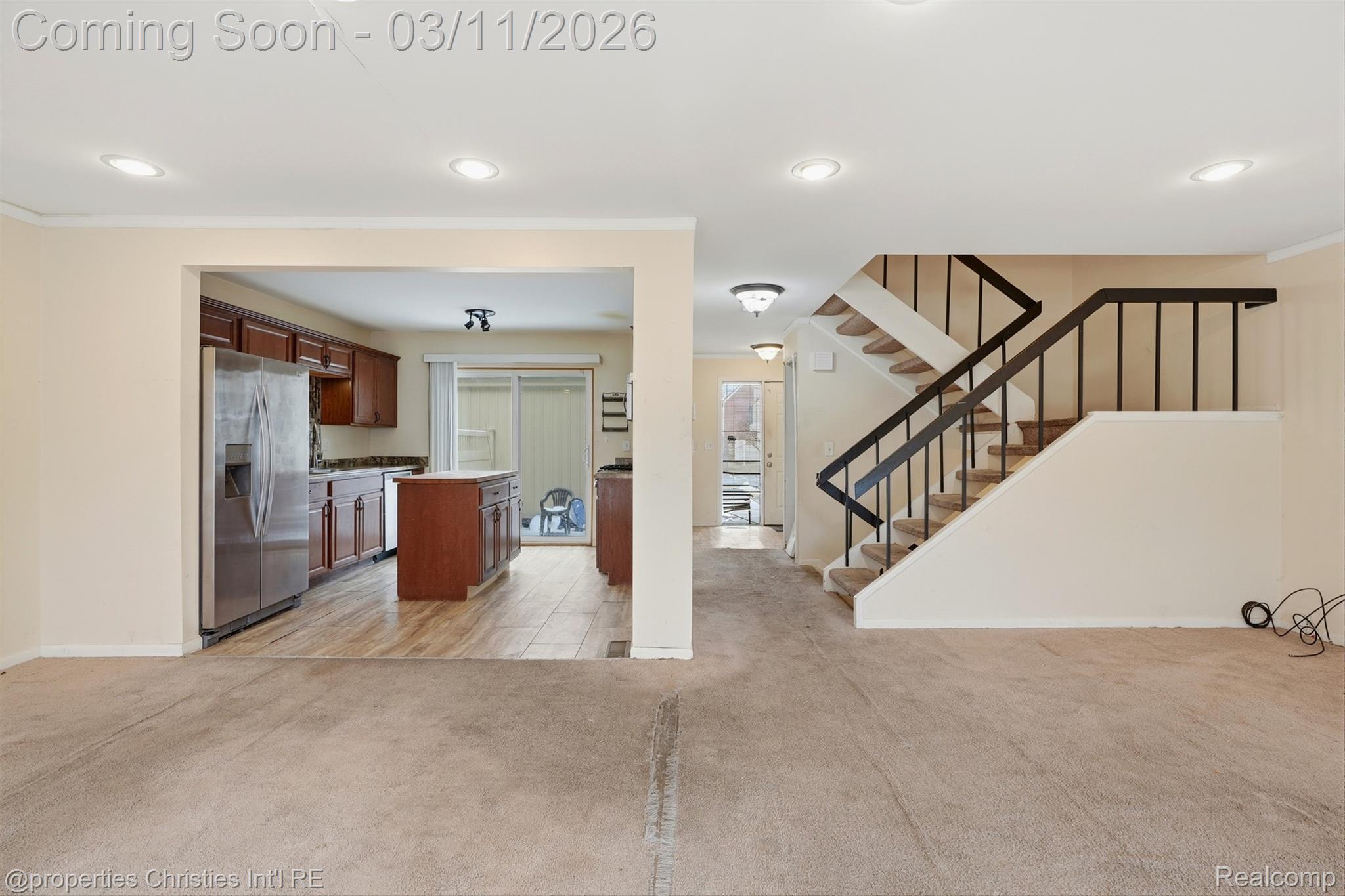 25047 Woodvale Drive S