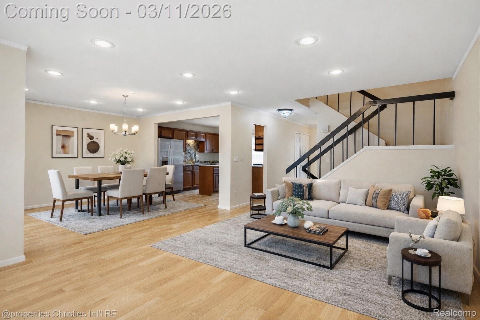 25047 Woodvale Drive S