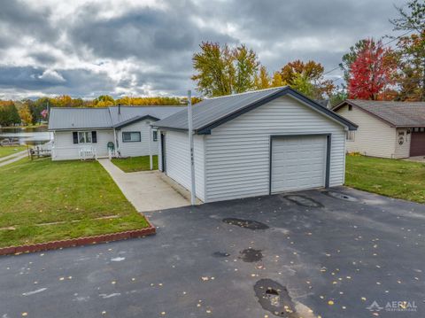 Tiny photo for 8483 Lakeview, Plainfield Township, MI 48739 (MLS # 77080066173)