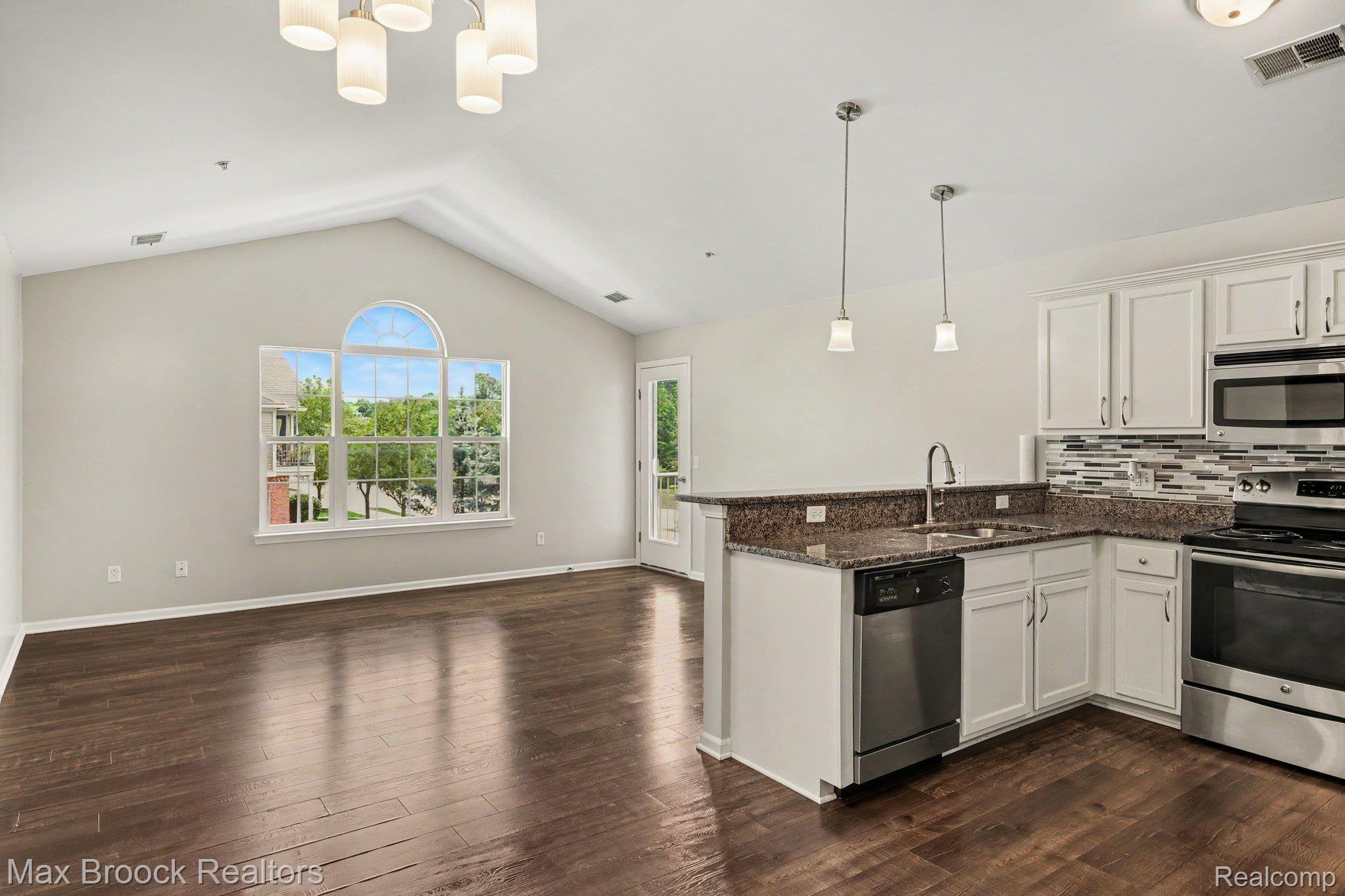 49086 W Woods Drive