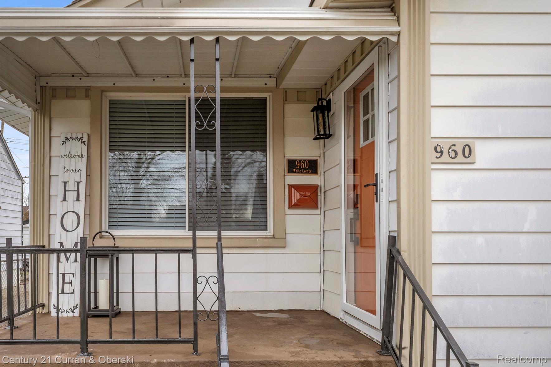 960 White Avenue