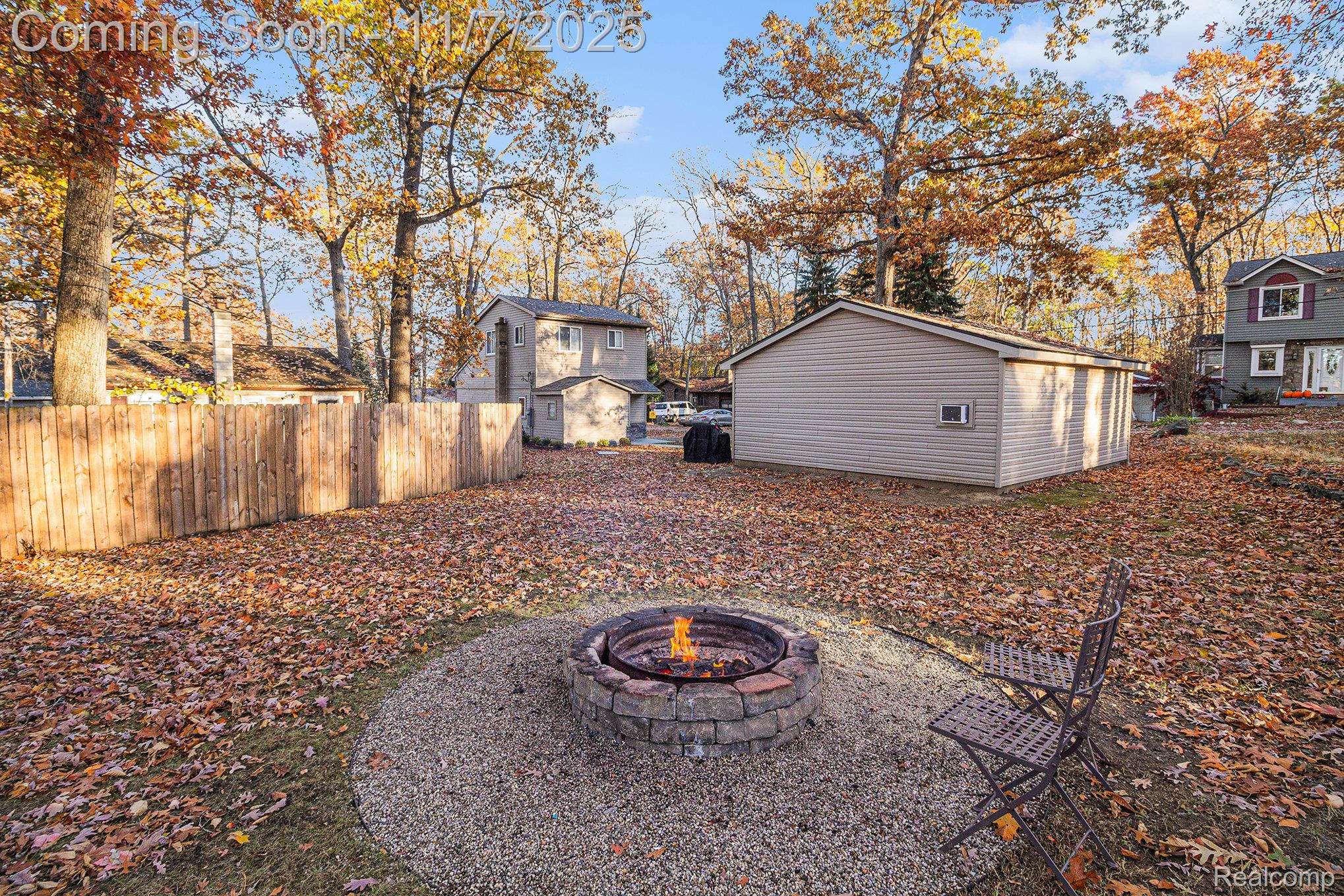 Milford Charter Township, Michigan 48380, United States, 2 Bedrooms Bedrooms, ,2 BathroomsBathrooms,Residential,Coming Soon,238924