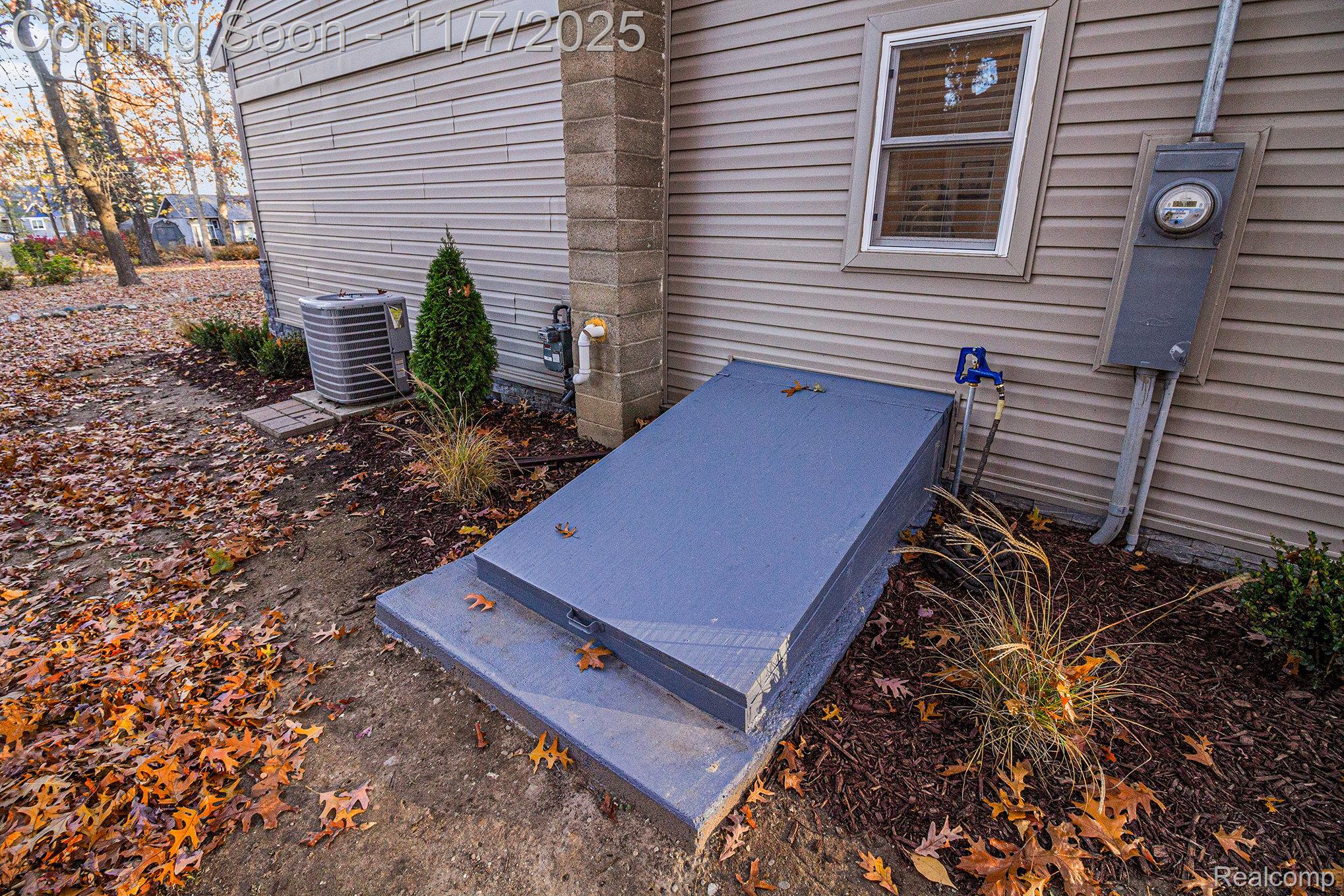 Milford Charter Township, Michigan 48380, United States, 2 Bedrooms Bedrooms, ,2 BathroomsBathrooms,Residential,Coming Soon,238924