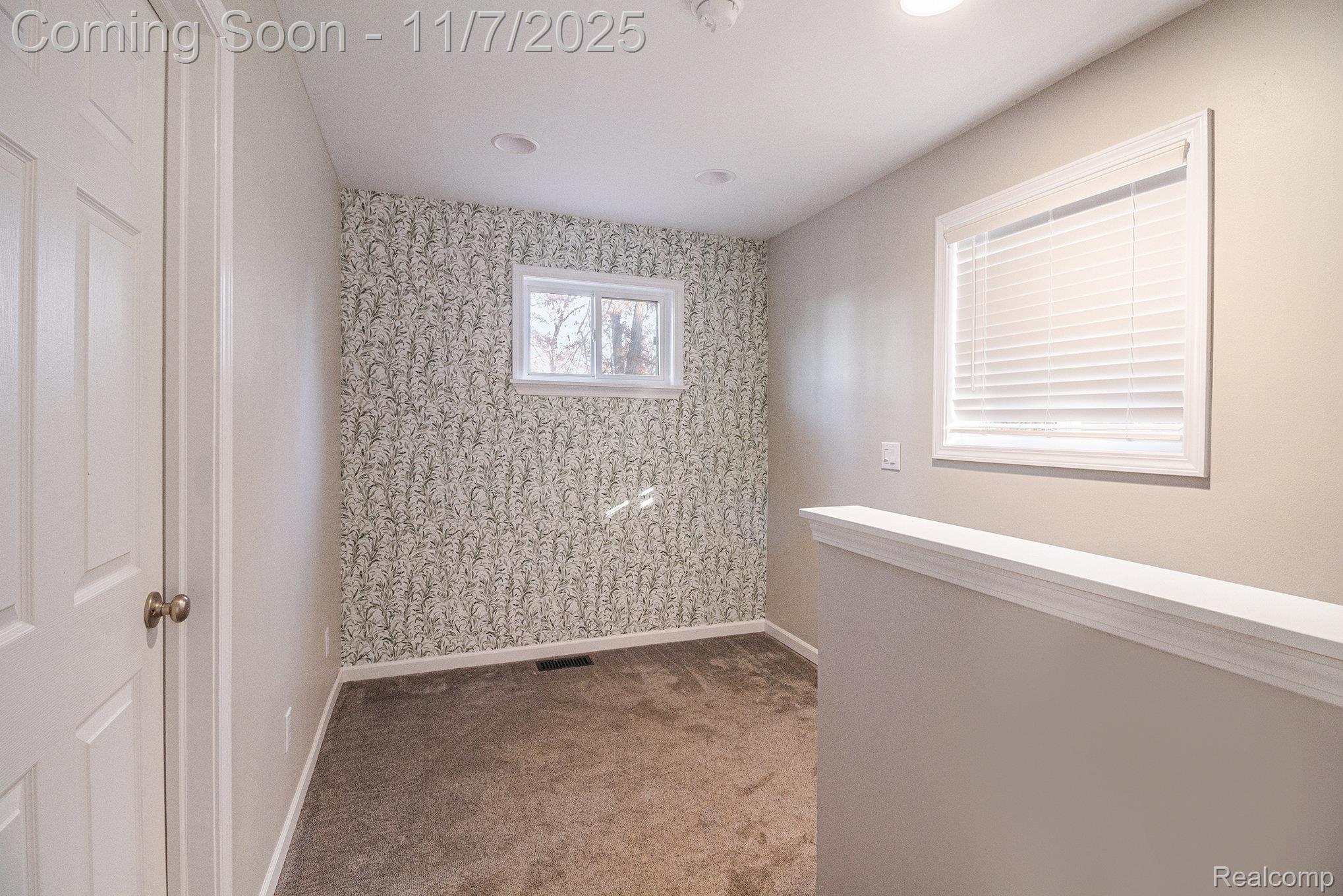 Milford Charter Township, Michigan 48380, United States, 2 Bedrooms Bedrooms, ,2 BathroomsBathrooms,Residential,Coming Soon,238924