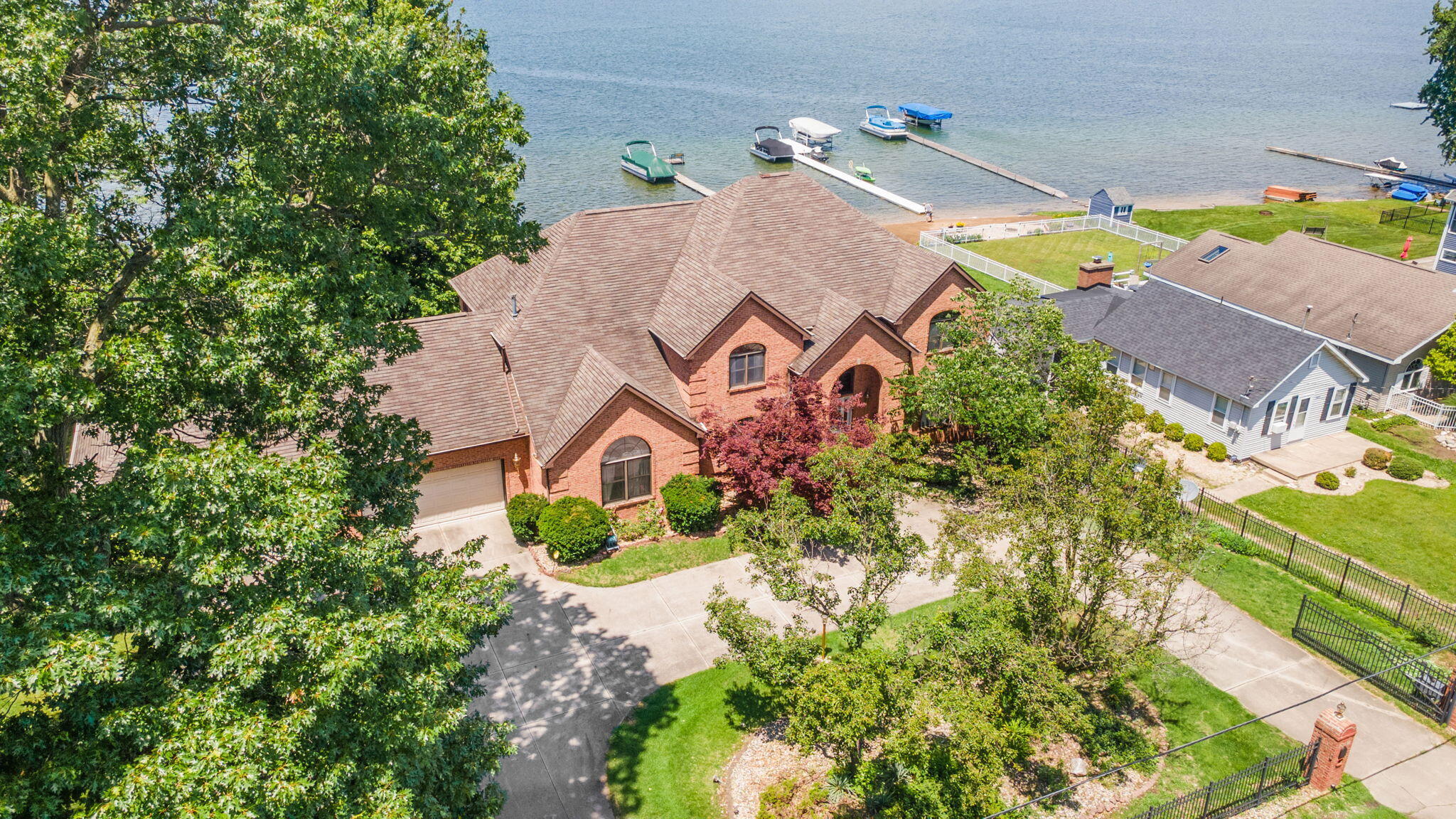 2647 Lake Shore Drive