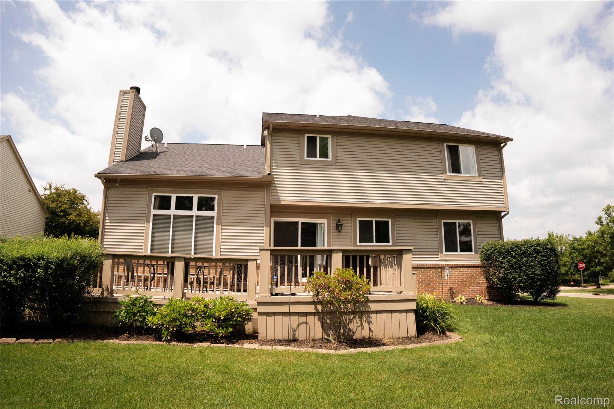 6020 Majestic Oaks Drive
