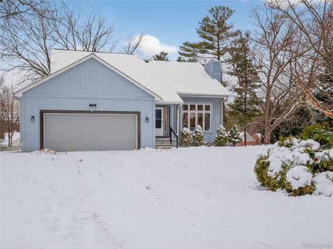 3039 Edgefield Drive Waterford Charter Township MI 48328