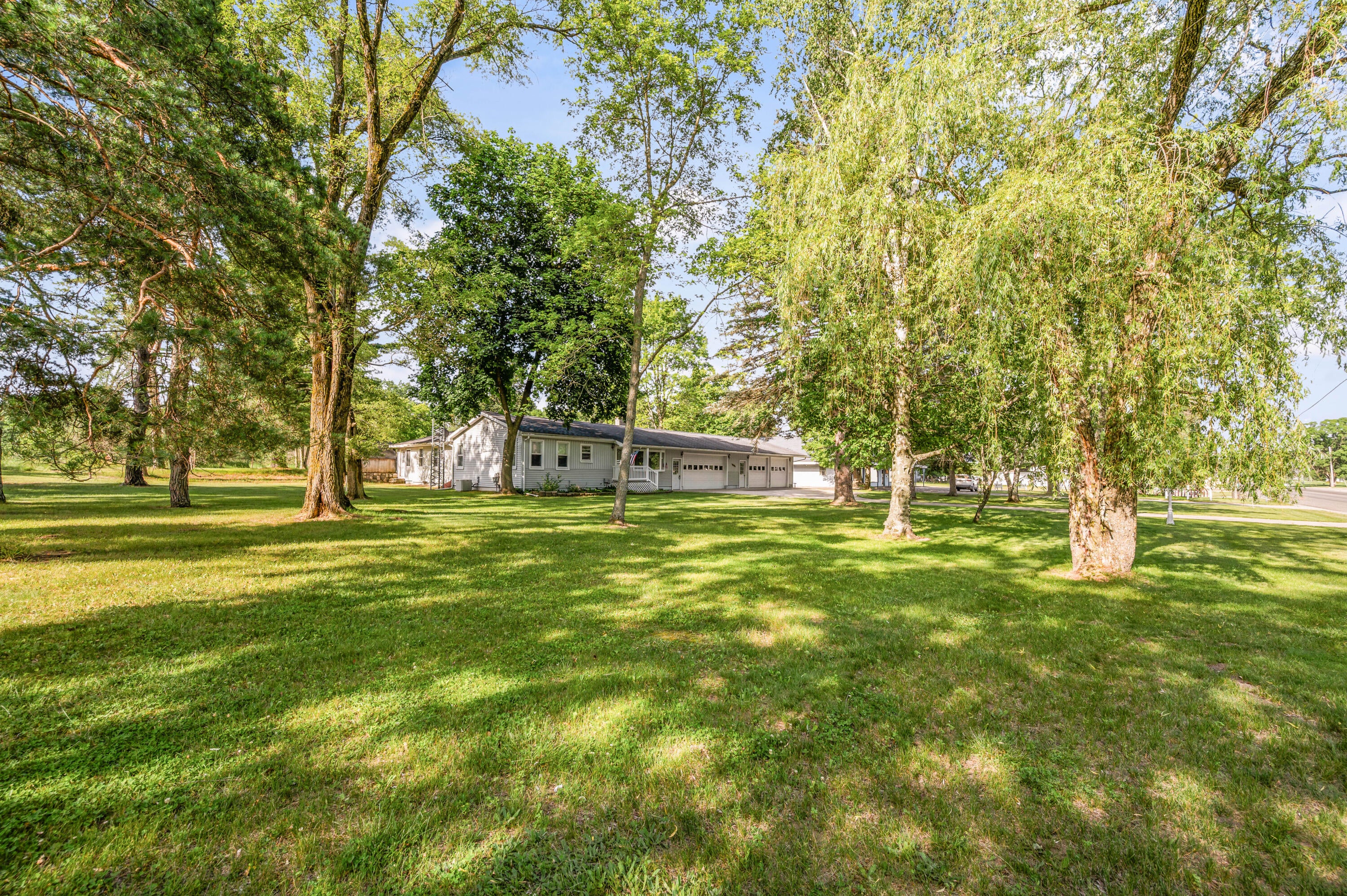 18751 16 Mile Rd