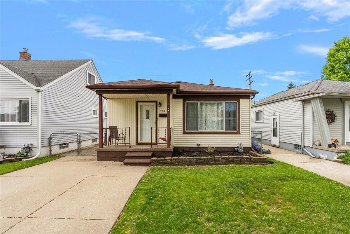 539 Mayflower Avenue