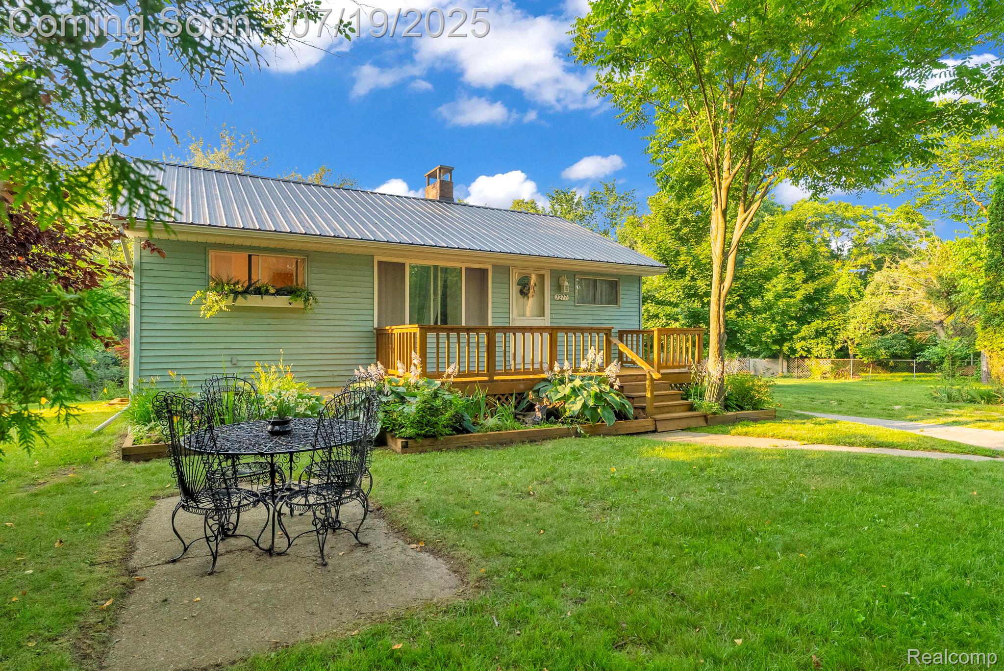 7277 Elmwood Road