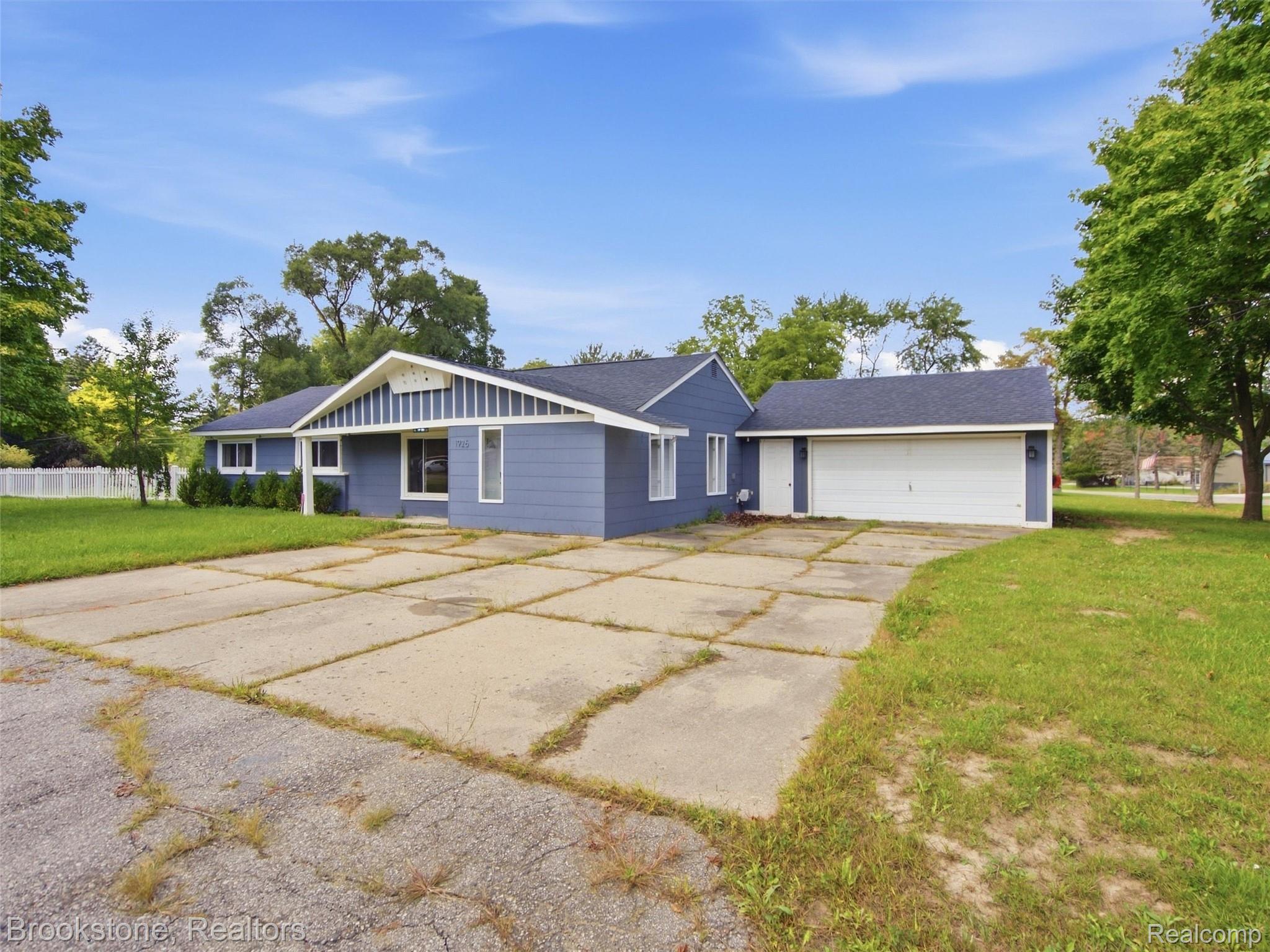 1926 Swaranne Drive