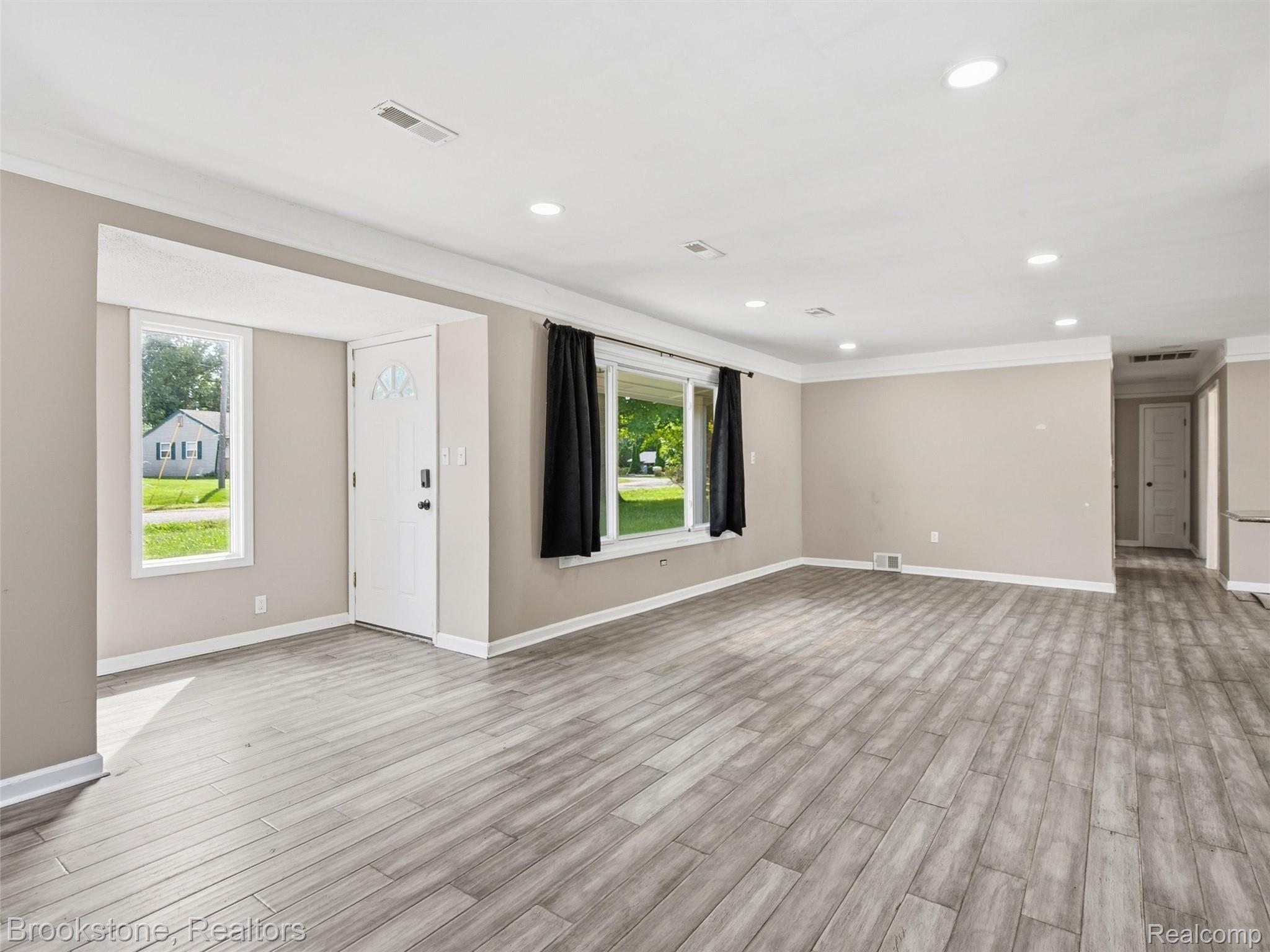 1926 Swaranne Drive