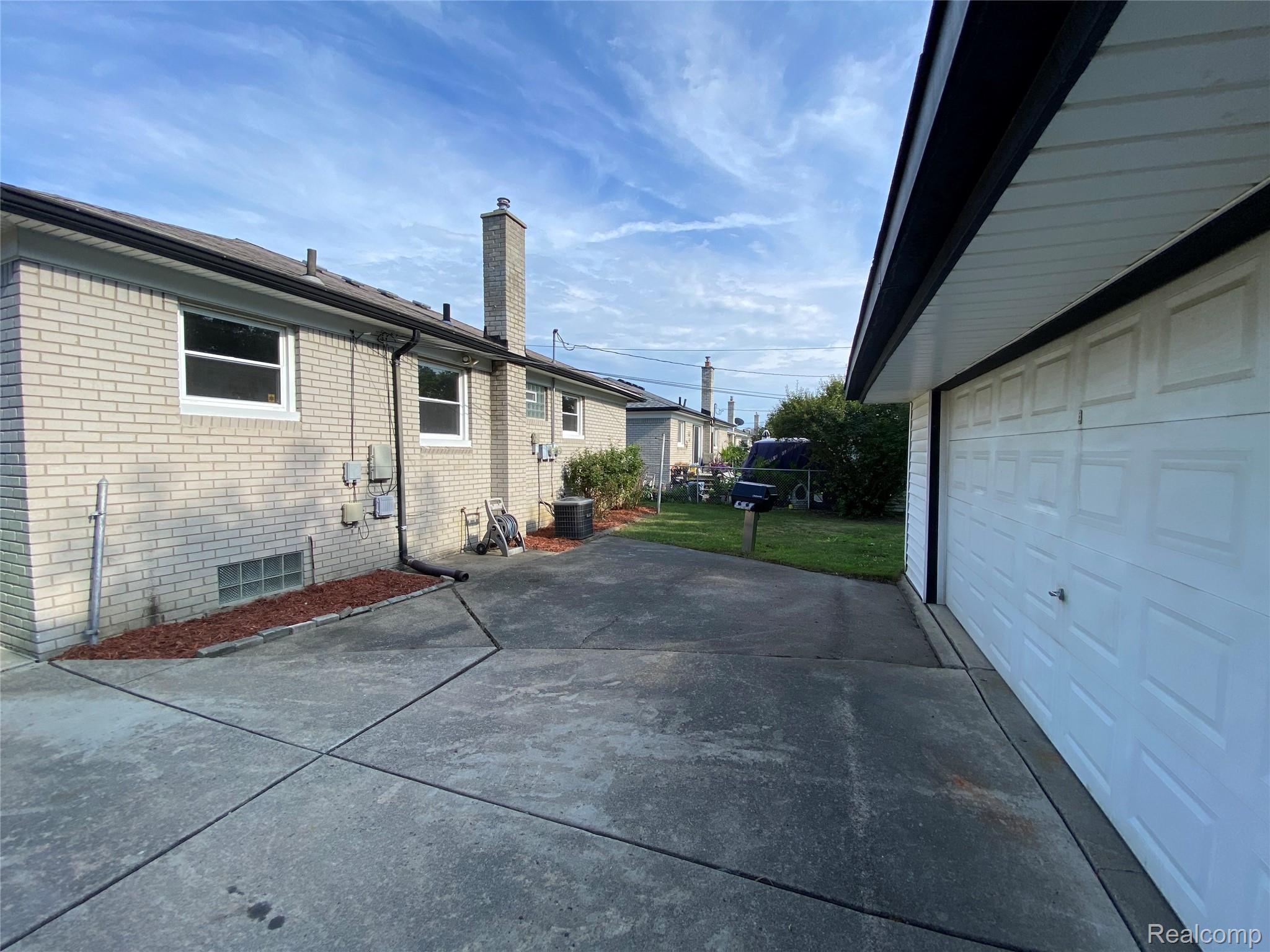 25335 Pattow Street